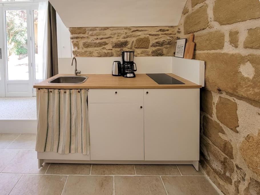 Studio Spacieux De Caractere Montaren-et-Saint-Médiers Dış mekan fotoğraf